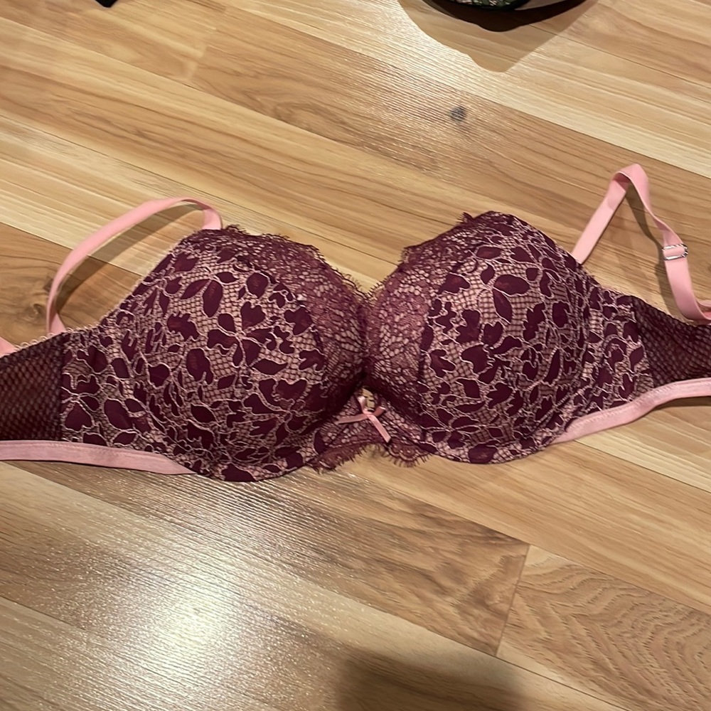 Like new Victoria’s Secret bra